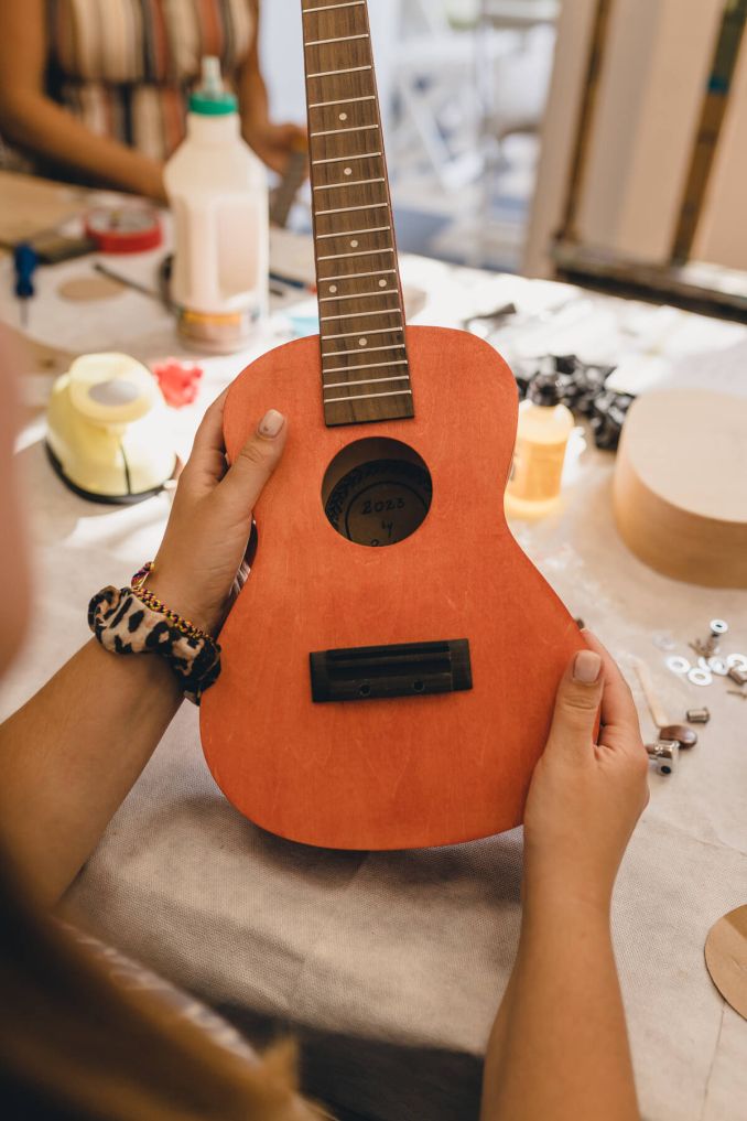 Kurs tworzenia ukulele – Let’s art!